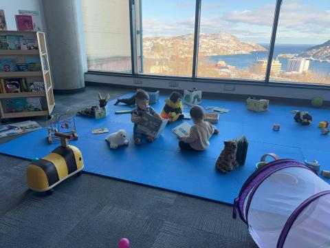 birthday party with toddlers reading